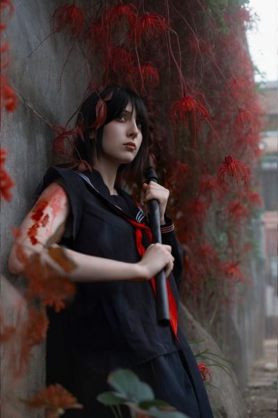 Модель примерила мрачный образ Хинако из Silent Hill f