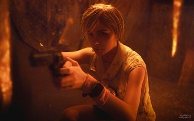 Красиво: Популярная косплеерша органично перевоплотилась в Хизер Мейсон из Silent Hill 3