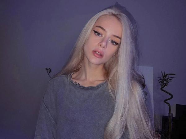 Alohadance потроллил зрителя: «Gtfobae сейчас воспитывает нашего малыша. Ромой назвали»