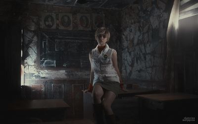 Красиво: Популярная косплеерша органично перевоплотилась в Хизер Мейсон из Silent Hill 3