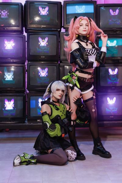 Косплееры примерили наряды «Хитрых зайцев» из Zenless Zone Zero