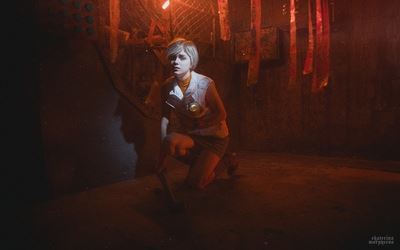 Красиво: Популярная косплеерша органично перевоплотилась в Хизер Мейсон из Silent Hill 3